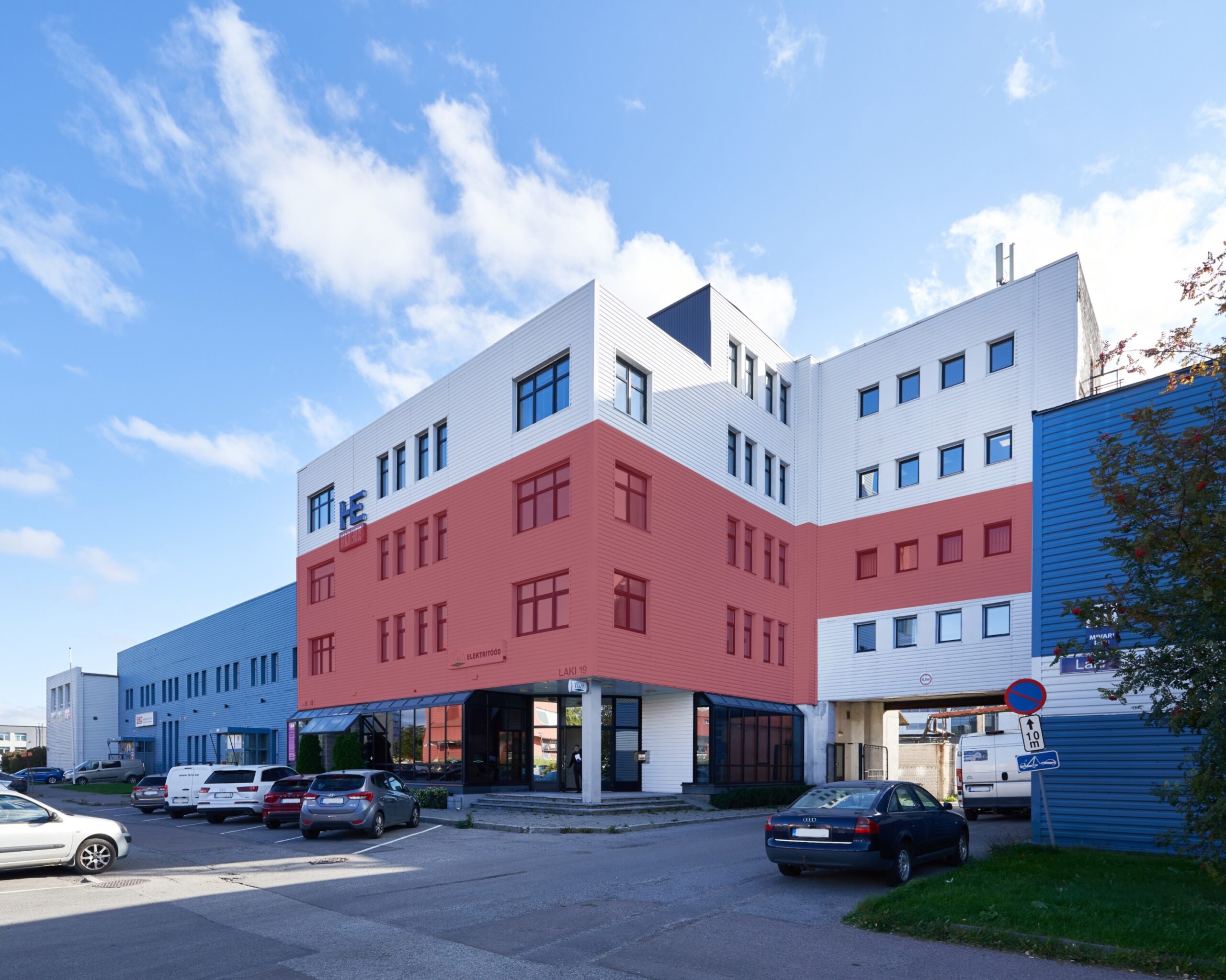 Laki 19 vaade märgitud korrustega