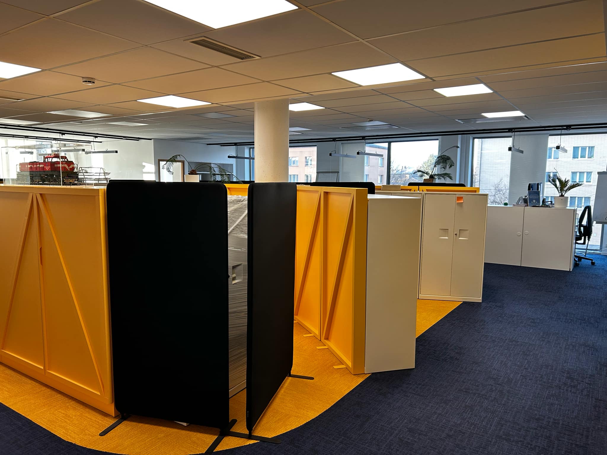 c94385ed-7061-4423-ae88-c1be6531b375 c94385ed-7061-4423-ae88-c1be6531b375