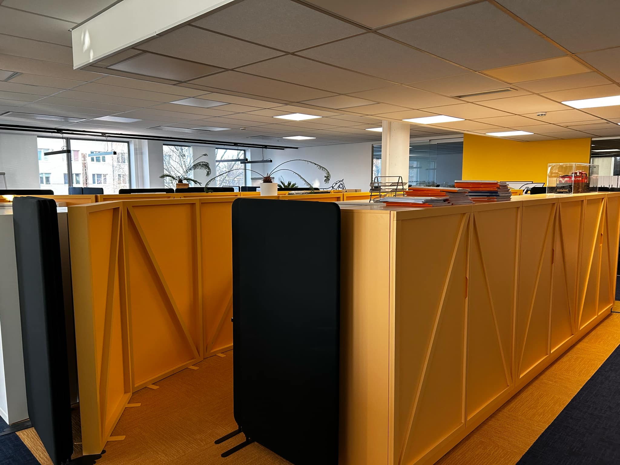 e136f656-79f3-4586-a25e-9e9811abfb33 e136f656-79f3-4586-a25e-9e9811abfb33